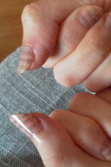 How To Do Newspaper Nails Using Water