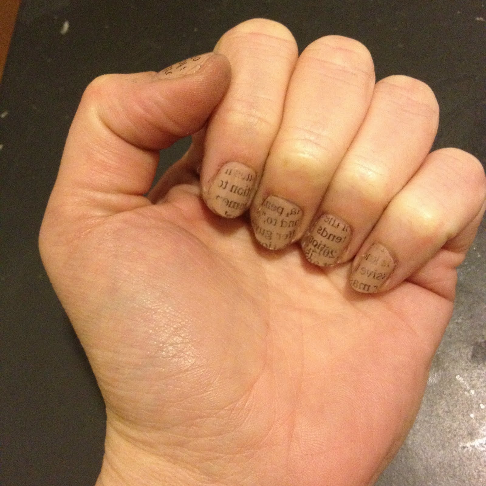 How To Make Newspaper Nails Without Alcohol